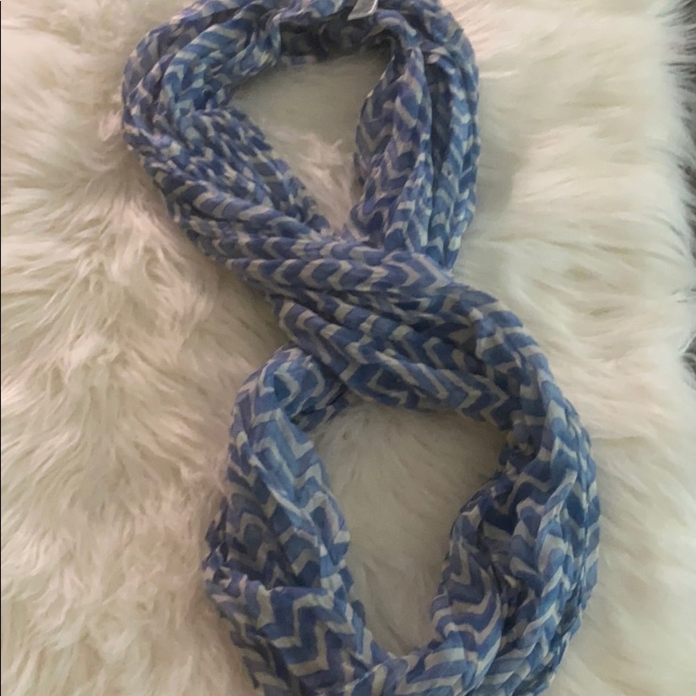 Women’s infinity scarf